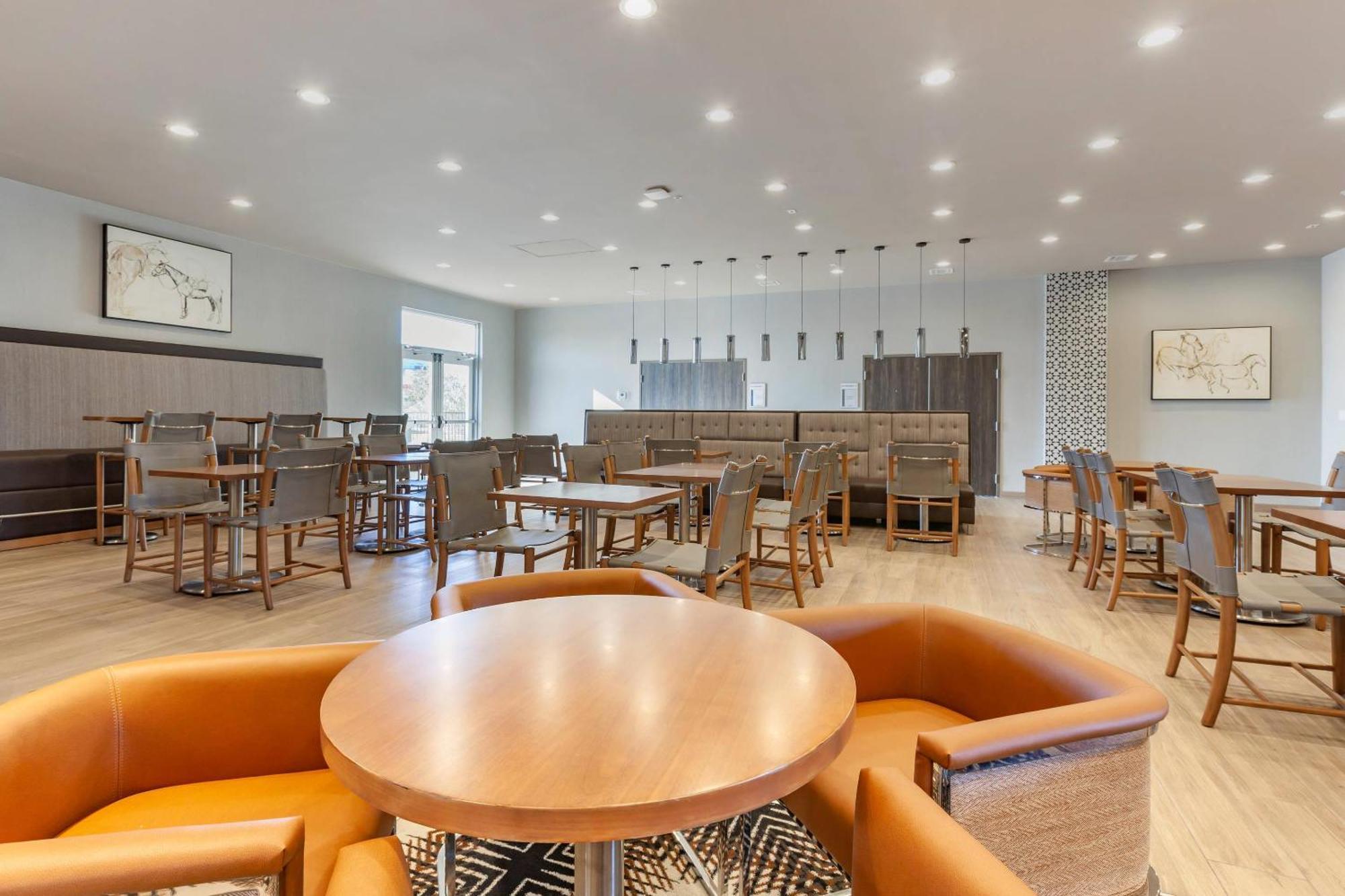 Cambria Hotel Richardson - Dallas Bagian luar foto