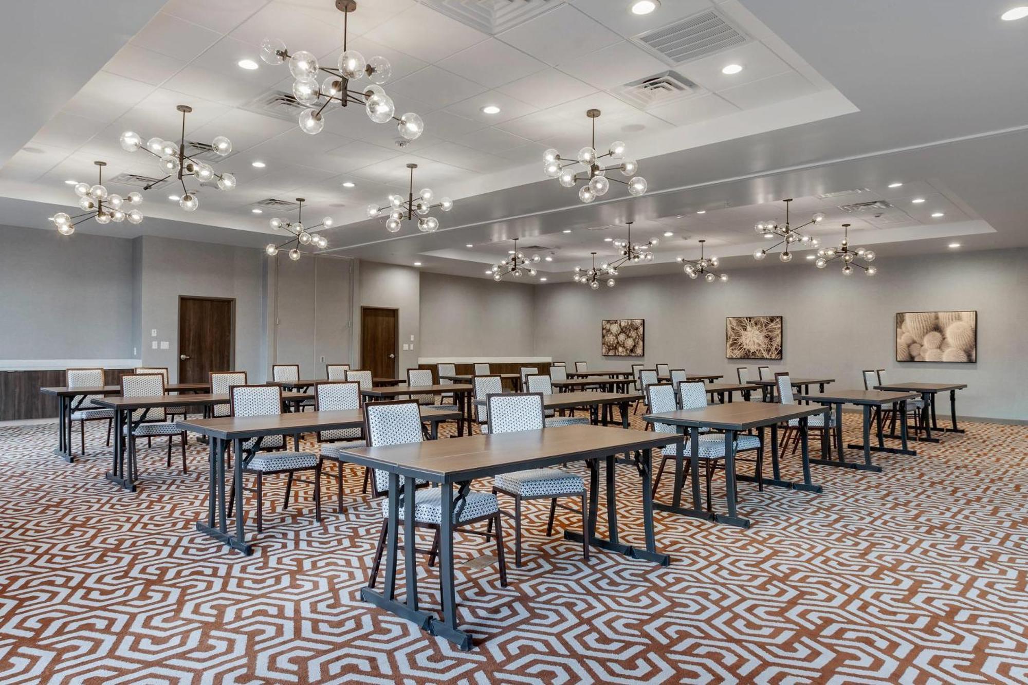 Cambria Hotel Richardson - Dallas Bagian luar foto