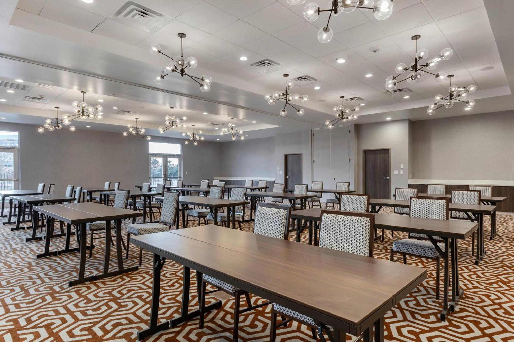 Cambria Hotel Richardson - Dallas Bagian luar foto