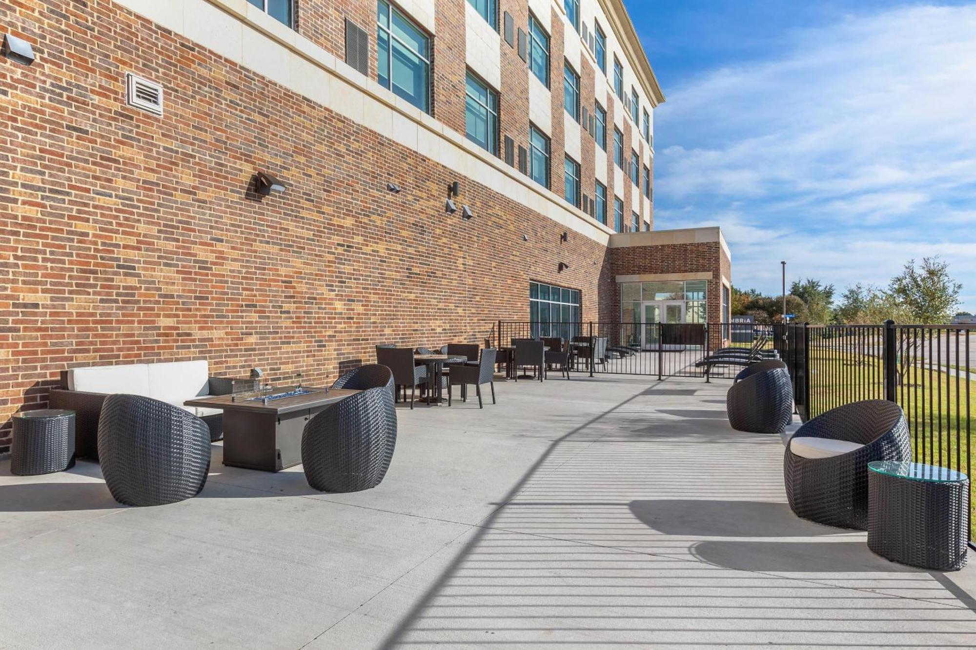 Cambria Hotel Richardson - Dallas Bagian luar foto
